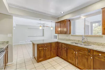 6125 N Central Avenue #11, Phoenix, AZ 85012 - Photo 12