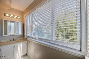 1402 E Osborn Rd, Phoenix, AZ 85014 - Photo 14