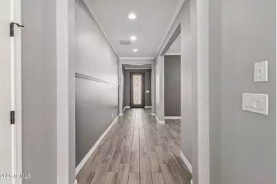 9785 W Robin Lane, Peoria, AZ 85383 - Photo 4