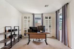 5733 West Odeum Ln, Phoenix, AZ 85043 - Photo 4