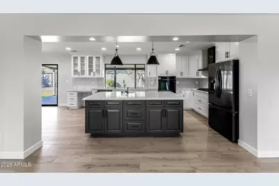 3318 E Montecito Avenue, Phoenix, AZ 85018 - Photo 12