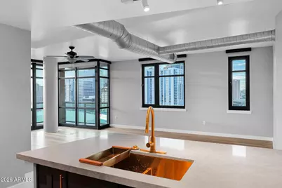 310 S 4th Street #1705, Phoenix, AZ 85004 - Photo 1