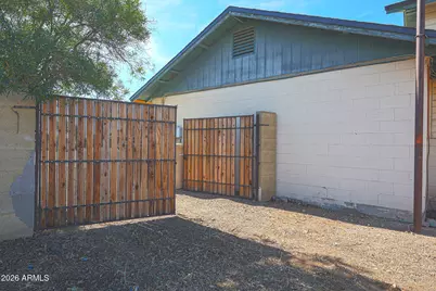 8106 W Wethersfield Road, Peoria, AZ 85381 - Photo 40