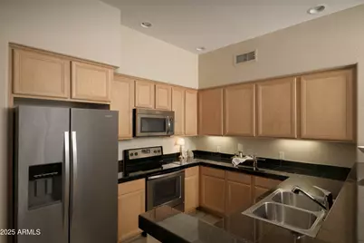 2989 N 44th Street #2001, Phoenix, AZ 85018 - Photo 4