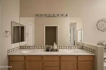 2989 N 44th Street #Unit 2001, Phoenix, AZ 85018 - Photo 10