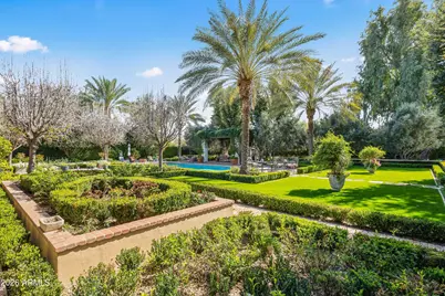 8920 N Martingale Road, Paradise Valley, AZ 85253 - Photo 32