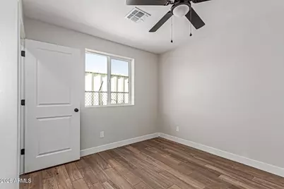 6421 S 23rd Street # B, Phoenix, AZ 85042 - Photo 10