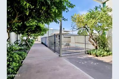 4411 N 40th Street #51, Phoenix, AZ 85018 - Photo 24