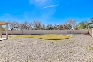 1767 E Carob Dr, Chandler, AZ 85286 - Photo 32