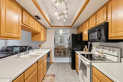 5231 W Port Au Prince Lane, Glendale, AZ 85306 - Photo 2