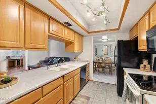 5231 W Port Au Prince Ln, Glendale, AZ 85306 - Photo 12