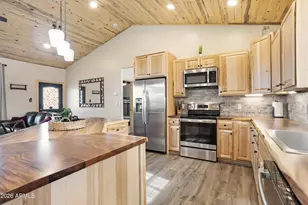 2718 Church Ln, Overgaard, AZ 85933 - Photo 14