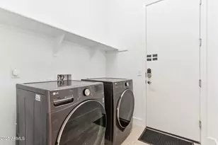 22721 N 34th St, Phoenix, AZ 85050 - Photo 16