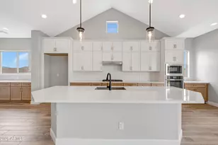 1128 W J Waltz Wy, Apache Junction, AZ 85120 - Photo 24