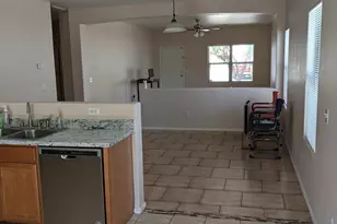 5905 West Odeum Ln, Phoenix, AZ 85043 - Photo 8