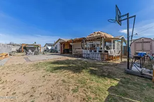 1312 W Halstead Dr, Phoenix, AZ 85023 - Photo 32