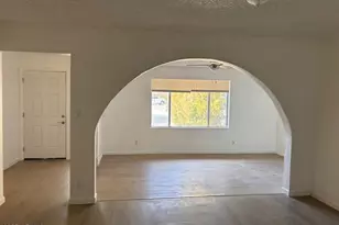 1329 W Kiowa Ave, Mesa, AZ 85202 - Photo 2