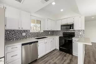 9275 E Mission Ln, Scottsdale, AZ 85258 - Photo 10