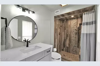 9822 W Long Hills Drive, Sun City, AZ 85351 - Photo 12