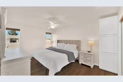 9822 W Long Hills Drive, Sun City, AZ 85351 - Photo 10