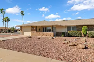 9822 W Long Hills Dr, Sun City, AZ 85351 - Photo 2