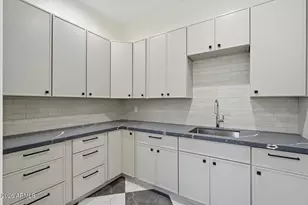 4348 E Mitchell Dr, Phoenix, AZ 85018 - Photo 28