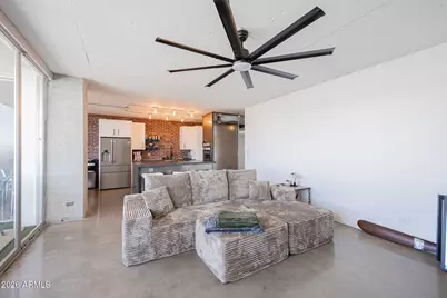 207 W Clarendon Avenue #B22, Phoenix, AZ 85013 - Photo 4