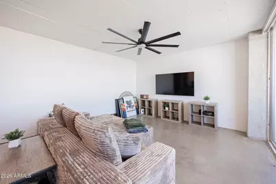 207 W Clarendon Avenue #B22, Phoenix, AZ 85013 - Photo 2