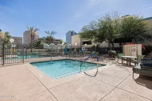 207 W Clarendon Ave, Phoenix, AZ 85013 - Photo 36