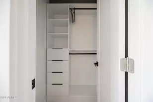 207 W Clarendon Ave, Phoenix, AZ 85013 - Photo 16