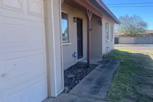 17801 N 8th Dr, Phoenix, AZ 85023 - Photo 2