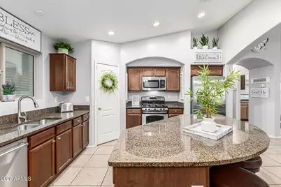 17647 W Georgia Drive, Surprise, AZ 85388 - Photo 6