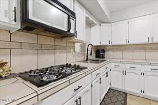 1923 N 44th Pl, Phoenix, AZ 85008 - Photo 6