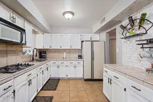 1923 N 44th Pl, Phoenix, AZ 85008 - Photo 10