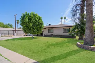 1923 N 44th Pl, Phoenix, AZ 85008 - Photo 2