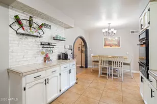 1923 N 44th Pl, Phoenix, AZ 85008 - Photo 8