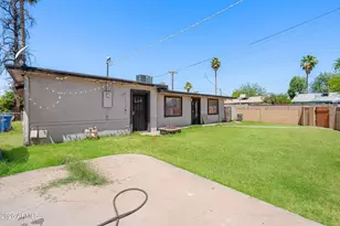 1923 N 44th Pl, Phoenix, AZ 85008 - Photo 26