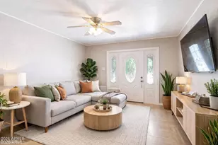 1923 N 44th Pl, Phoenix, AZ 85008 - Photo 4