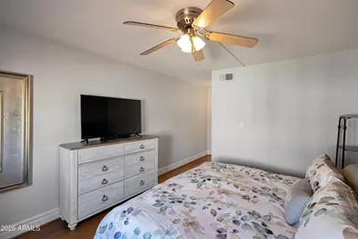 3825 E Camelback Road #Unit 218, Phoenix, AZ 85018 - Photo 10