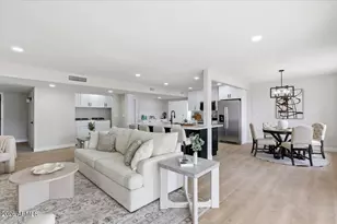 527 E Tam Oshanter Dr, Phoenix, AZ 85022 - Photo 14