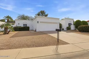 527 E Tam Oshanter Dr, Phoenix, AZ 85022 - Photo 2