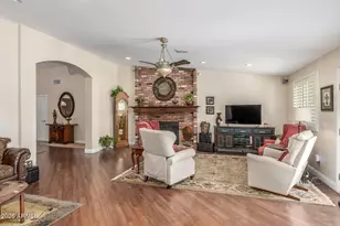 4933 W Fallen Leaf Ln, Glendale, AZ 85310 - Photo 8