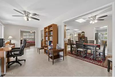 10520 W White Mountain Road, Sun City, AZ 85351 - Photo 18