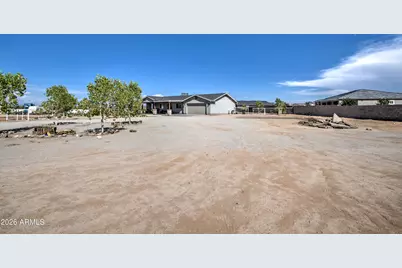 12117 S 204th Lane, Buckeye, AZ 85326 - Photo 8