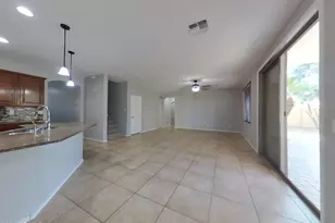 43633 W Cydnee Dr, Maricopa, AZ 85138 - Photo 4