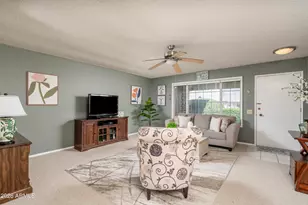 10007 W Pleasant Valley Rd, Sun City, AZ 85351 - Photo 2