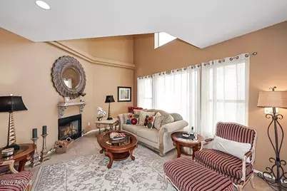 10218 N 12th Place #2, Phoenix, AZ 85020 - Photo 8