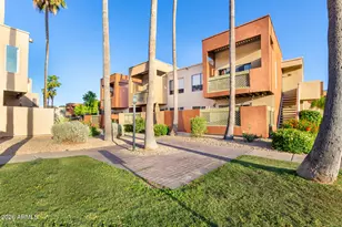 3600 N Hayden Rd, Scottsdale, AZ 85251 - Photo 24