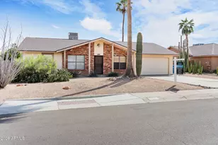 4131 E Ahwatukee Dr, Phoenix, AZ 85044 - Photo 2