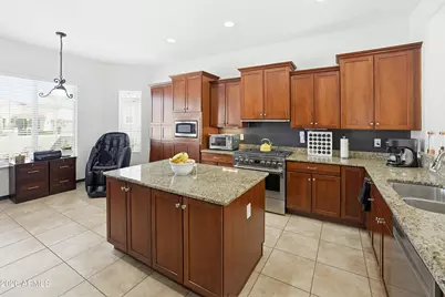 26657 W Mohawk Lane, Buckeye, AZ 85396 - Photo 10